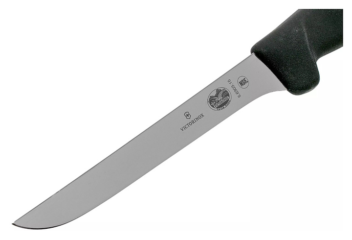 Нож обвалочный Victorinox 5.6303.15 Fibrox l=15 см (нерж. сталь / фиброкс) с черной ручкой